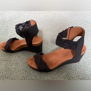 LUCKY BRAND WEDGES 6.5M